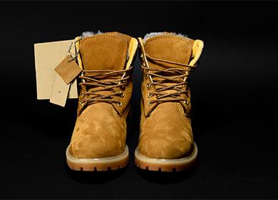 أحذية Nubuck